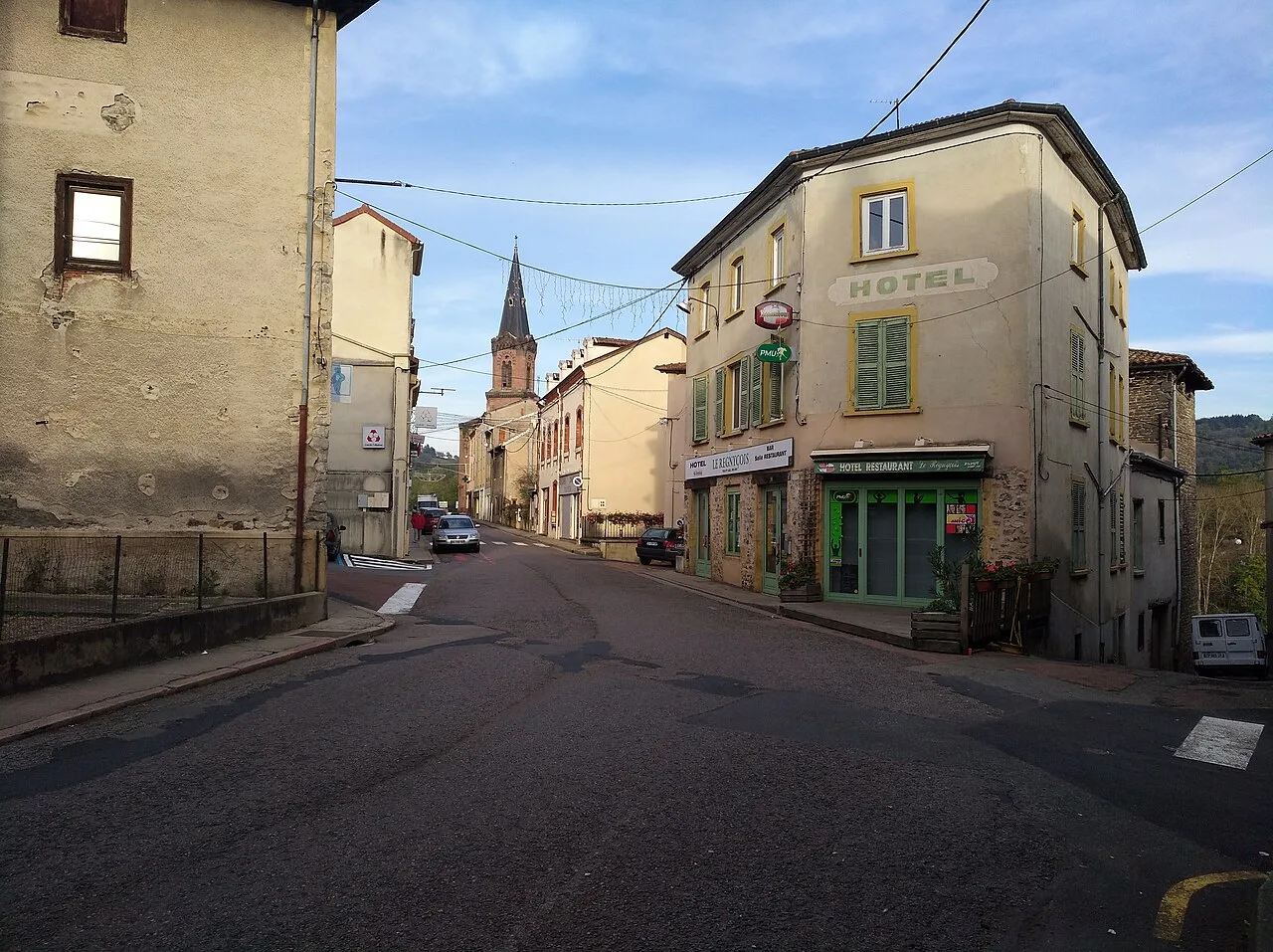 Rue Georges Fouilland à Régny (Loire, France).
